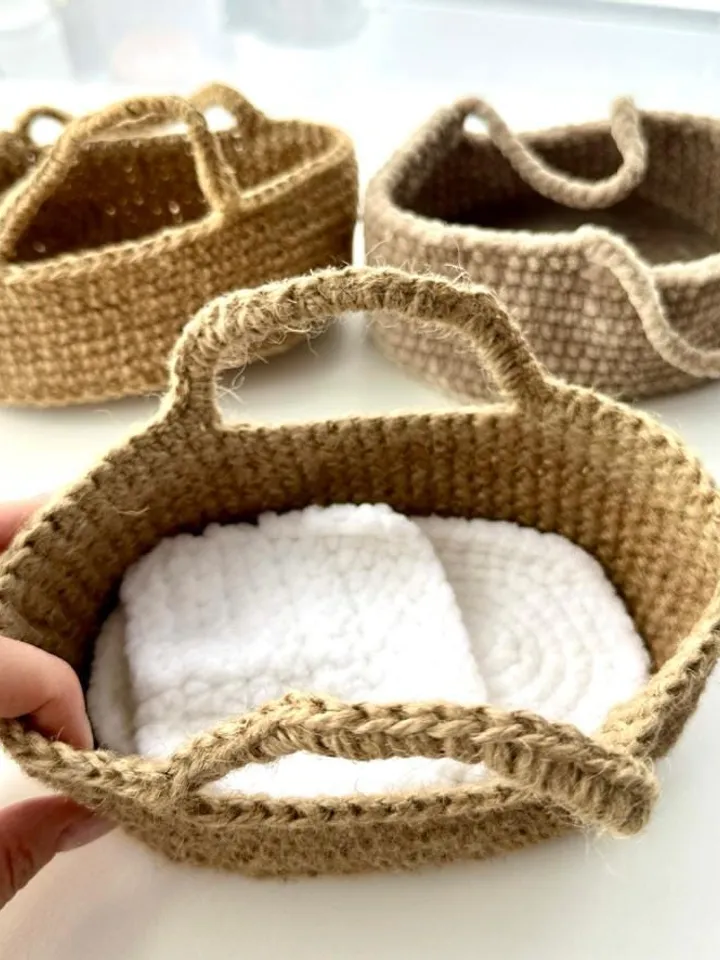 Crochet pattern Jute basket for toys - pattern baby carrier - jude cradle - English Pdf tutorial