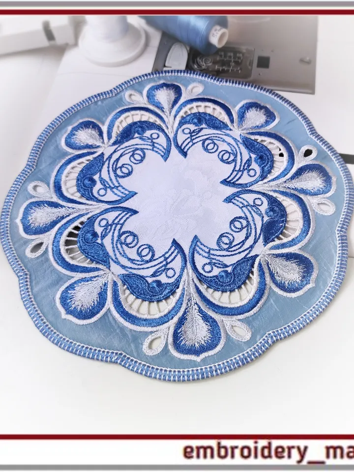In the hoop Cutwork napkin with flowers Machine Embroidery Designs