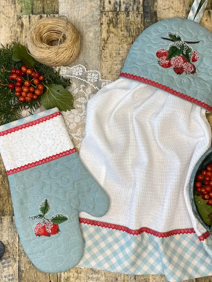 Machine embroidery designs "Winter berries", a set of four designs.