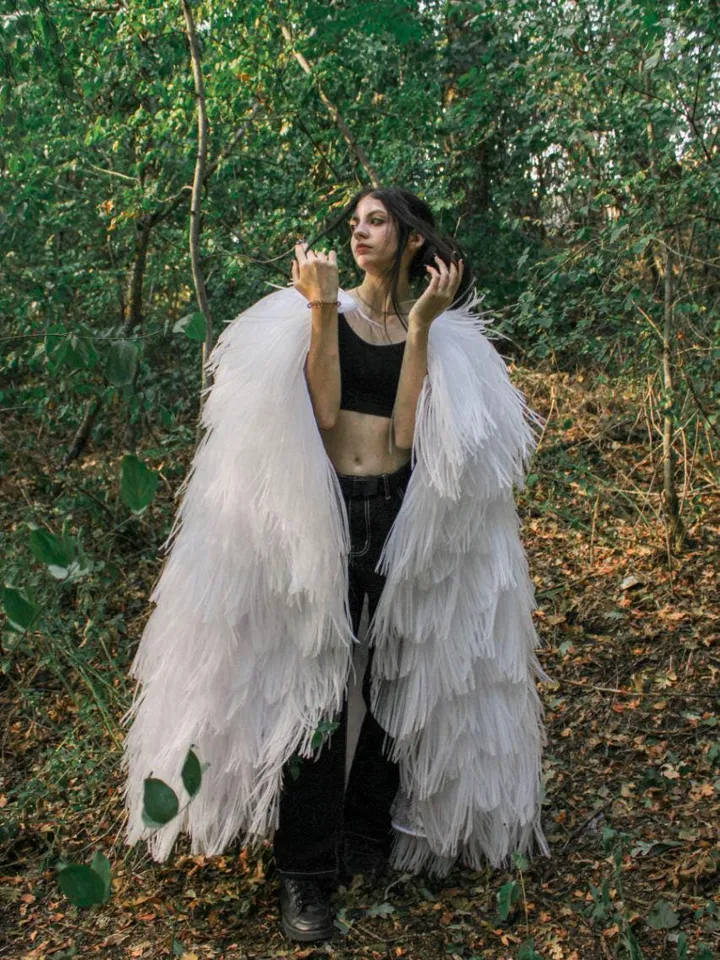 white feather cape, feather coat, imitation ostrich feathers, beautiful cape for photo shoot, feather coat for wedding, cape for party