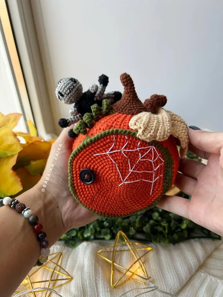 PDF Crochet Halloween Pumpkin House Pattern and Spider, Amigurumi Pumpkin, Halloween decor, Amigurumi Spider, Amigurumi House Pattern