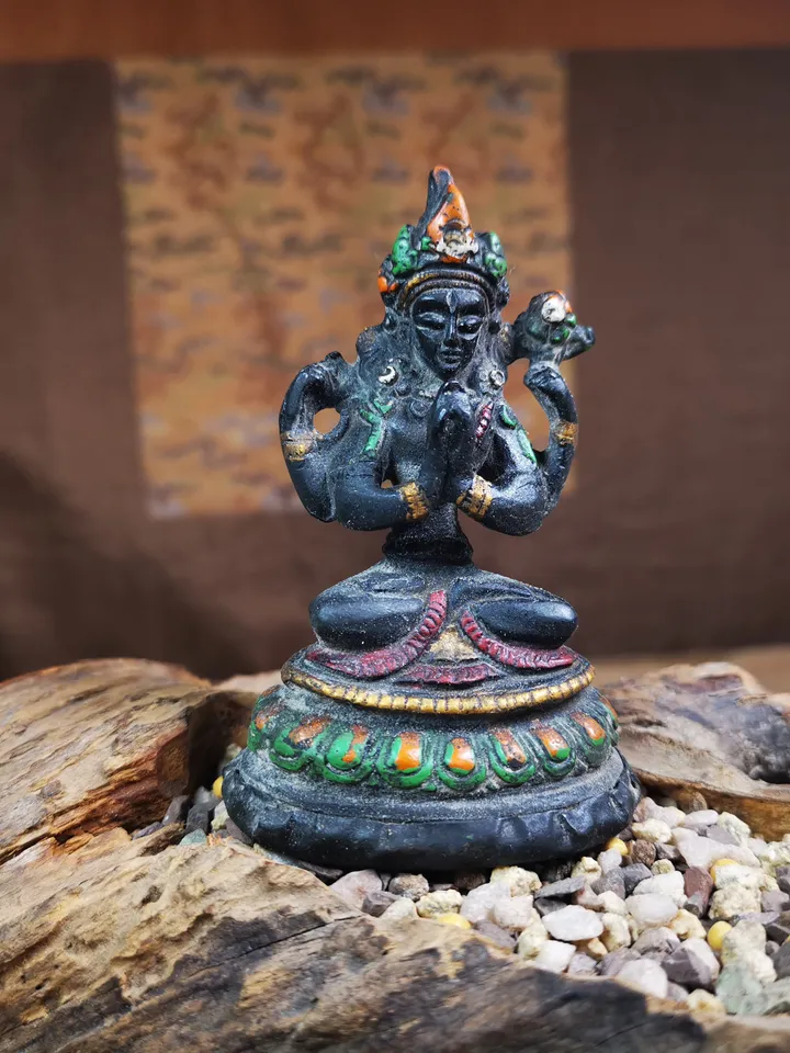 Gandhanra Antique Colored Tibetan Buddha Statue,Chenrezig, Four Arms,Padmapani, Avalokitesvara,Kuanyin,80 Years Old