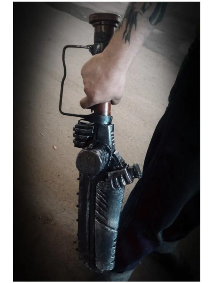 Fallout cosplay - Furios Ripper - in motion - Fallout 4 - Ripper weapon - props
