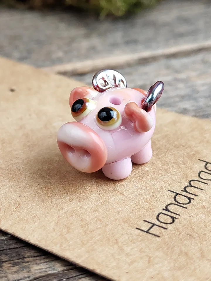Pig figurine Flying Pig figurine Pig decor Pig statue Pig ornament Mini pig Glass pig Pig gifts Piglet Pig lover gifts Miniature animals
