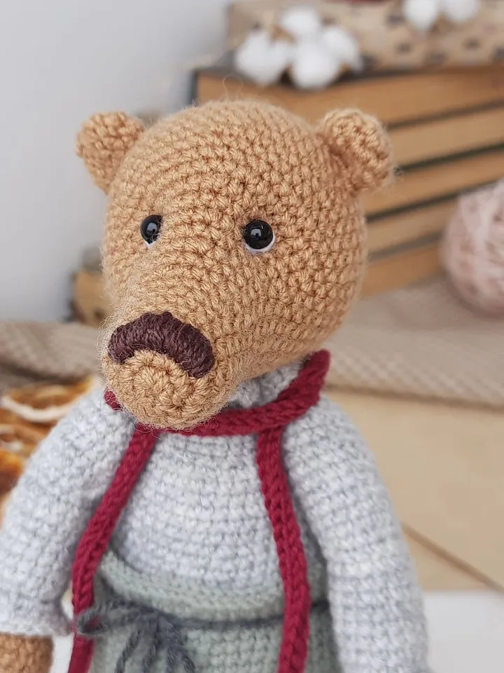 Amigurumi Teddy Bear ccrochet pattern. Vintage amigurumi teddy bear in clothes crochet pattern