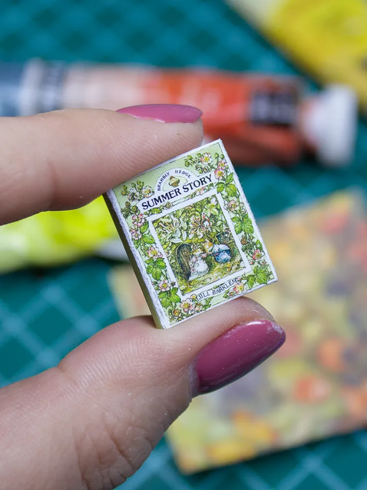 TEMPLATE 4 Miniature Brаmbly Hedgе books on 1 page
