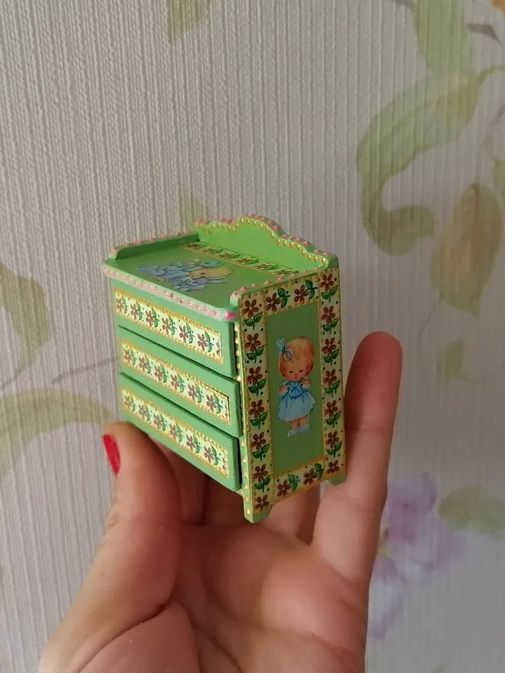 Dollhouse roombox furniture. Furniture for dolls. Furniture set.