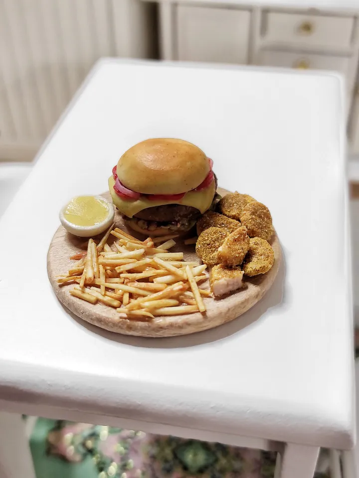 Fast food made of polymer clay - burger for dolls - fries for dolls - dollhouse miniature - food for dolls - gift
