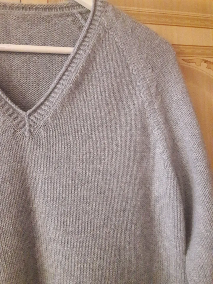 Hand knitted pure cashmere jumper for her. Luxurious gift.