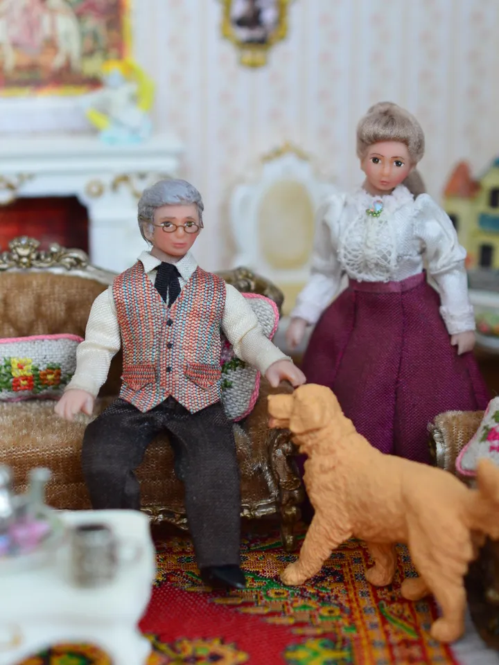 Miniature lady doll in 1/24 scale.  A doll for a Victorian dollhouse.