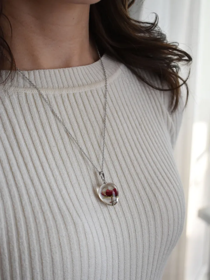 Real cinquefoil necklace. Red flower pendant in resin. Forest Jewelry.