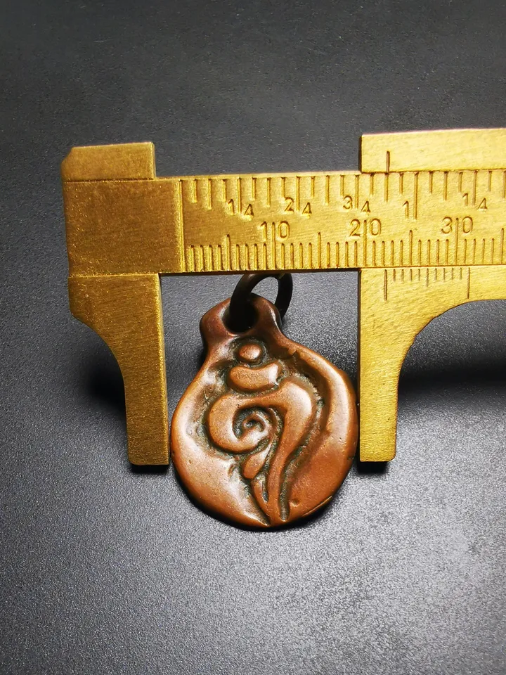 Gandhanra Handmade Shankha,Divine Conch Badge,Tibetan Buddhist Amulet Pendant
