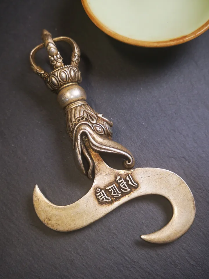 Kartika Knife of the Dakinis - Gandhanra Antique Tibetan Ritual Hook - Tantric Buddhist dharma instruments,30 Yearl Old