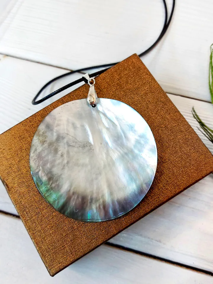Pearl pendant necklace: Cute girls as images of Day & Night on elegant pendant. Handmade painting on lacquer shell. Dainty gift for sister