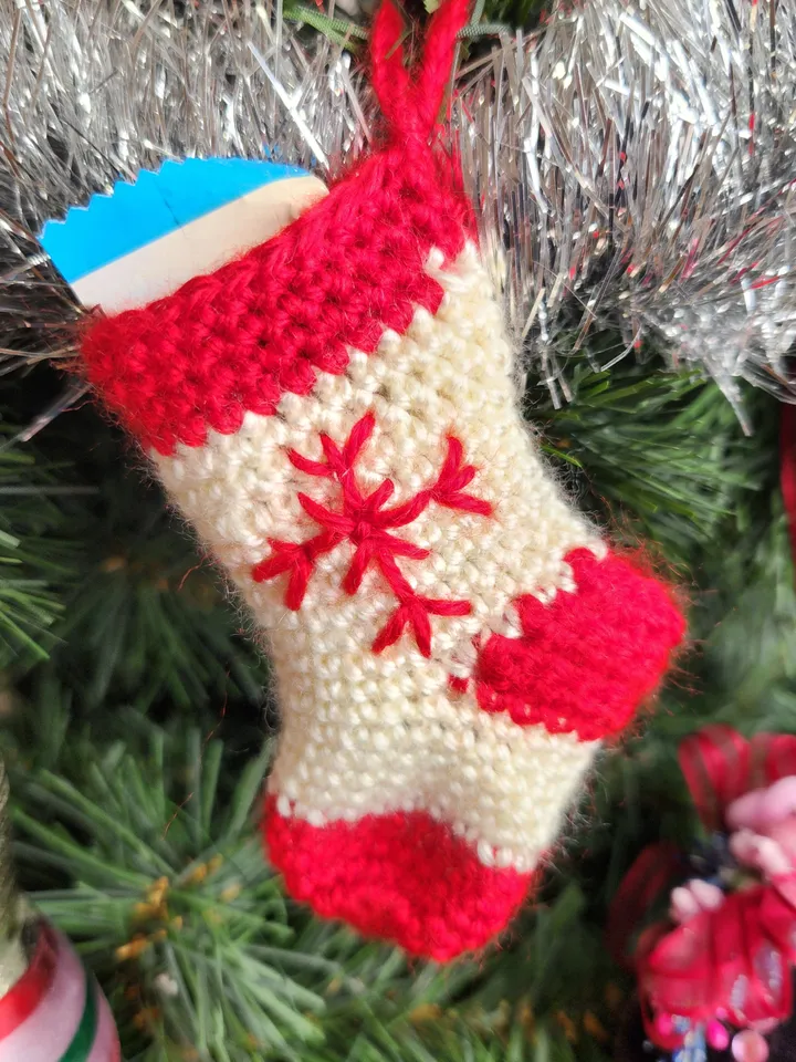 Complete Christmas Crochet Set: Mini Mittens, Stocking, and Hat with Pom-Pom