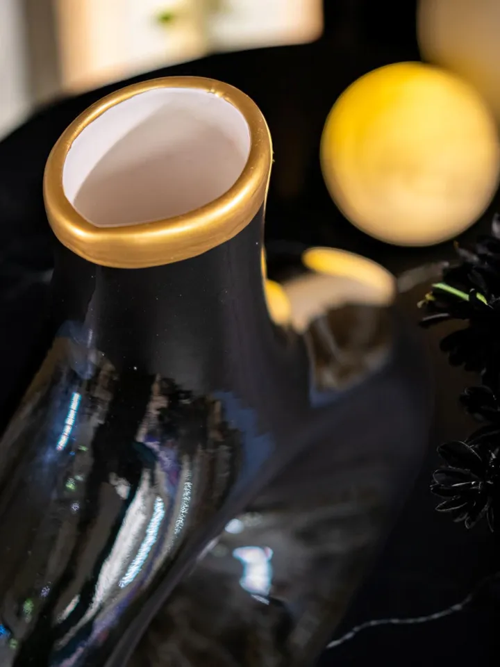 Handcraftmanship Large Black Vase For Flowers With Gold Accent | Decorative Black Vase For Livingroom | Large Black Vase with Gold Accent