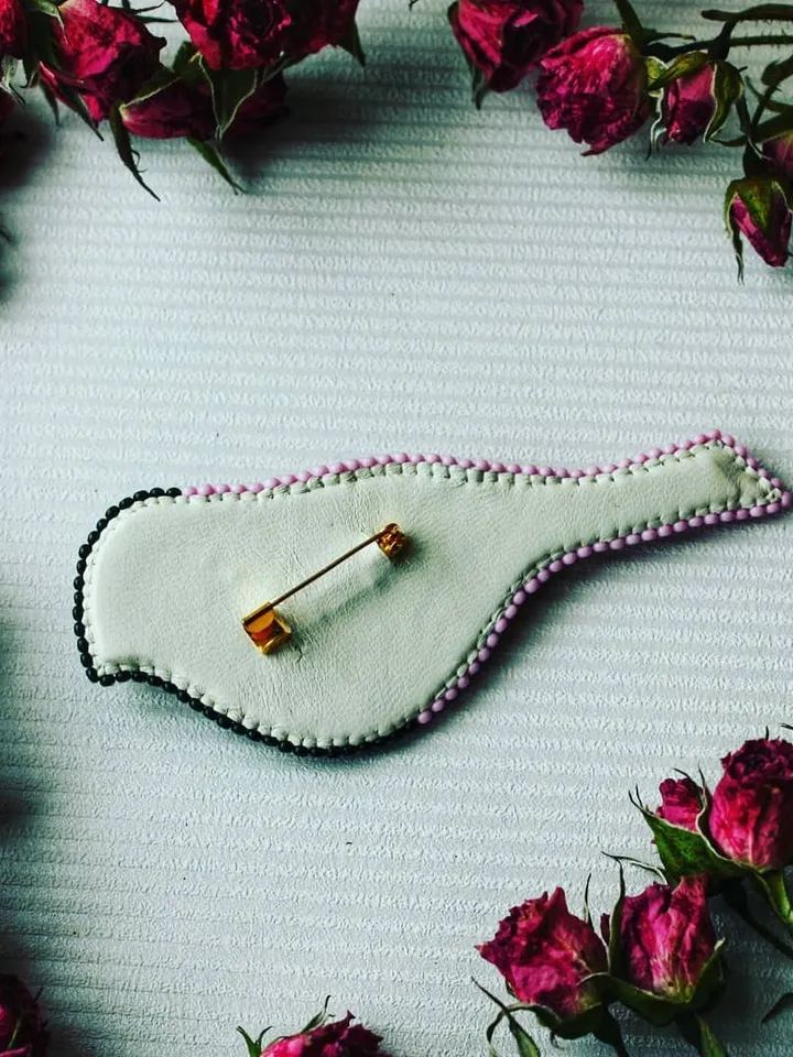Brooch Bullfill