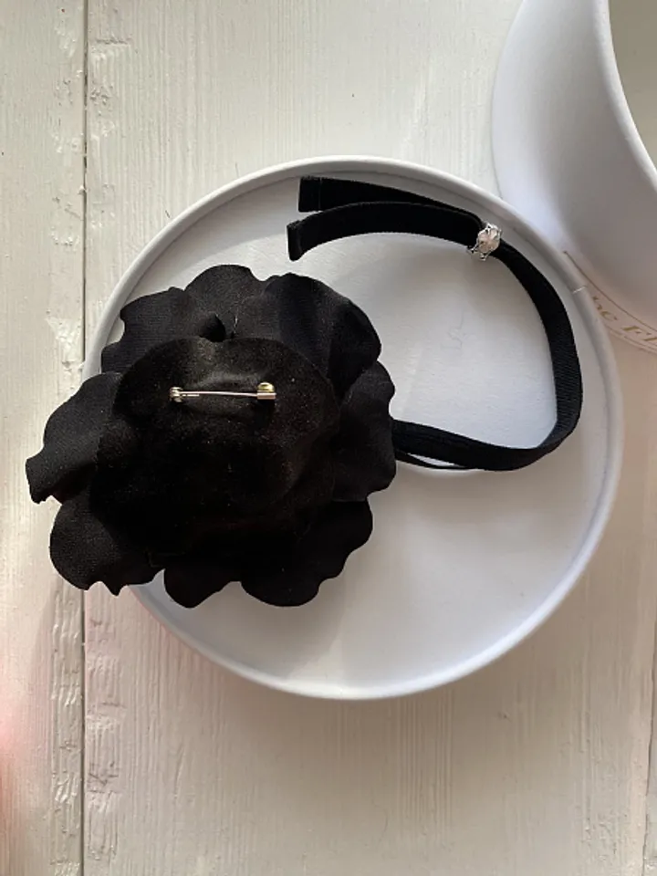 Choker brooch "Rosalia"