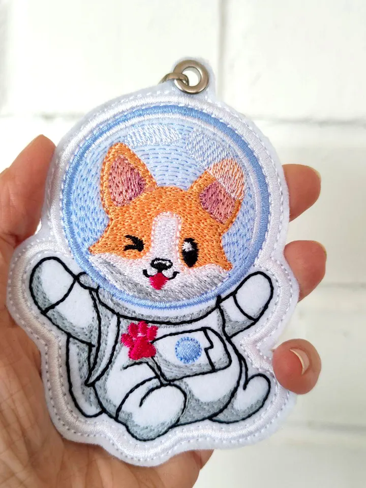 Machine embroidery design Corgi astronaut