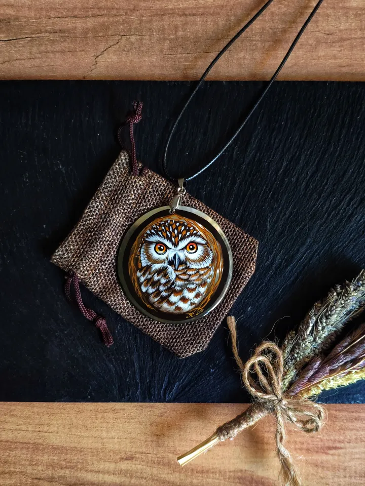 Pearl pendant necklace: Brown owl on outstanding pendant. Graceful nature captured on handmade jewelry. Gorgeous animal gift for dainty girl