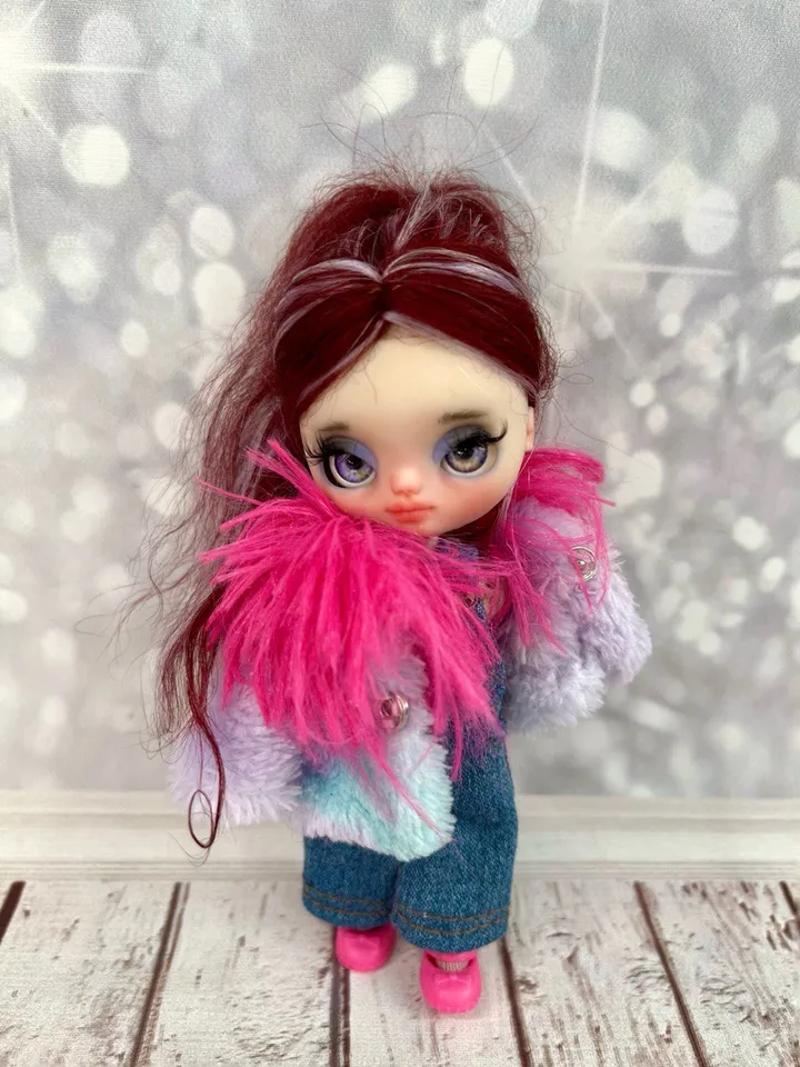 Petite Blythe doll with burgundy hair. Miniature doll with beautiful eyes.