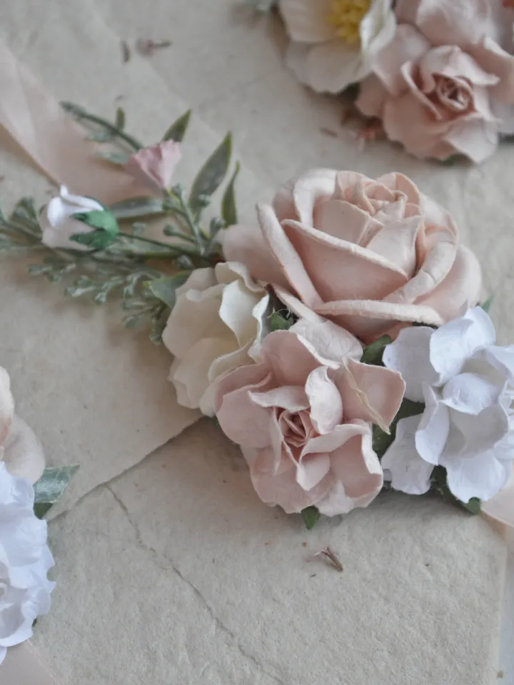 Pale pink wrist corsage, blush bridesmaids corsage, flower bracelet, flower wedding, blush pink wedding, wrist corsage