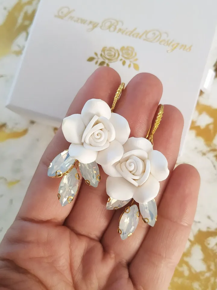 Boho Wedding Earrings, Opal Bridal Earrings, Flower Wedding Earrings, Floral Bridal Earrings, Chandelier Statement Earrings, Bridal Jewelry