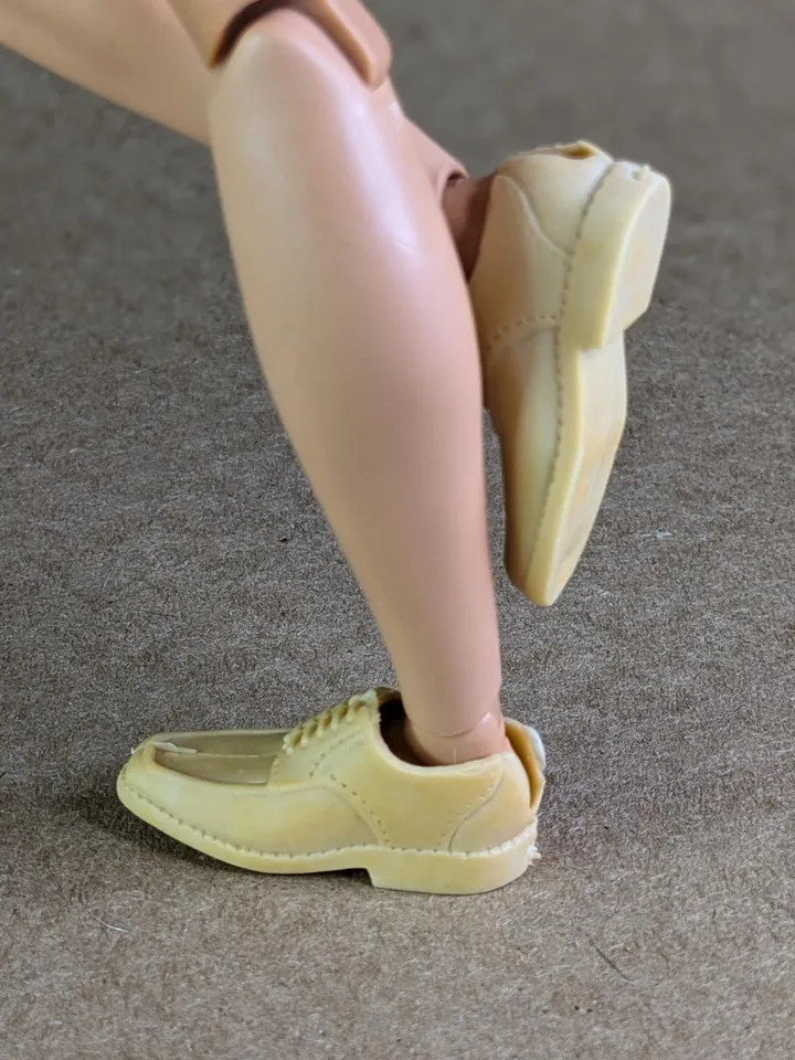 Classic tapered toe mustard shoes for 1/6 scale male dolls