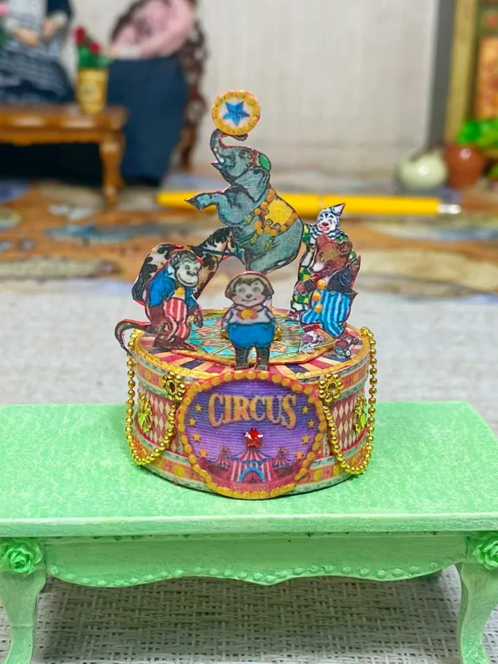 DIGITAL DOWNLOAD FOR PRINT. TUTORIAL.Video master class on creating a puppet circus.1:12