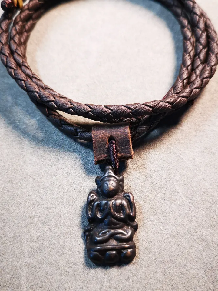Gandhanra Antique Tibetan Thokcha Amulet Pendant,Chenrezig,Four Armed Padmapani, Made of Thokcha,Mini Size