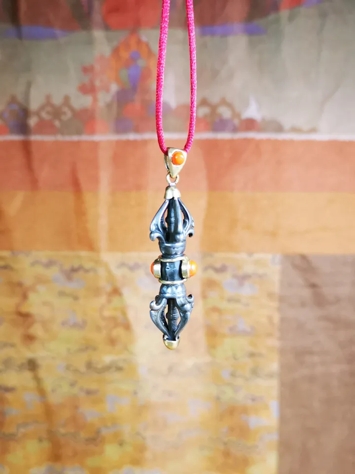 Gandhanra Tibetan Buddhist Amulet,Dorje Vajra Pendant, Made of Cold Iron,Inlaid with Agate