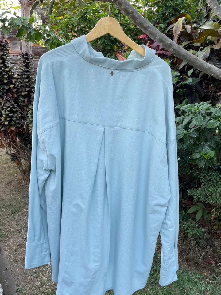 Pure linen oversize light blue shirt / soft linen summer bikini cover up maldi shirt / classy shirt comfy resort wear / comfy women wear