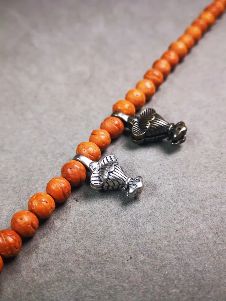 Gandhanra Handmade Buddhist Mala Counter Clip,Bum Counter Clip for Prayer Beads,Treasure Vase Shape