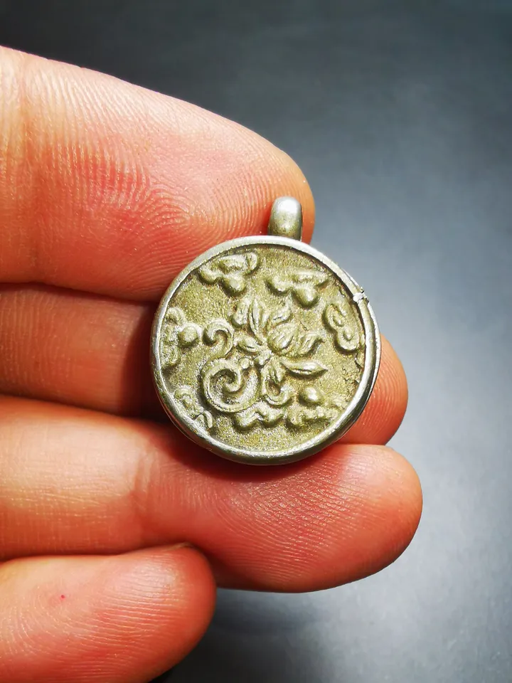 Gandhanra Antique Handmade Gau Ghau Shrine, Mini Tibetan Buddhist Altar Amulet Pendant