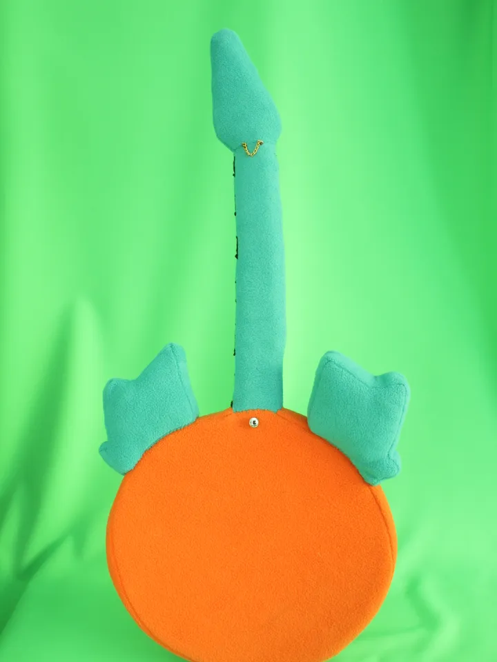 Vampirina's pumpkin guitar