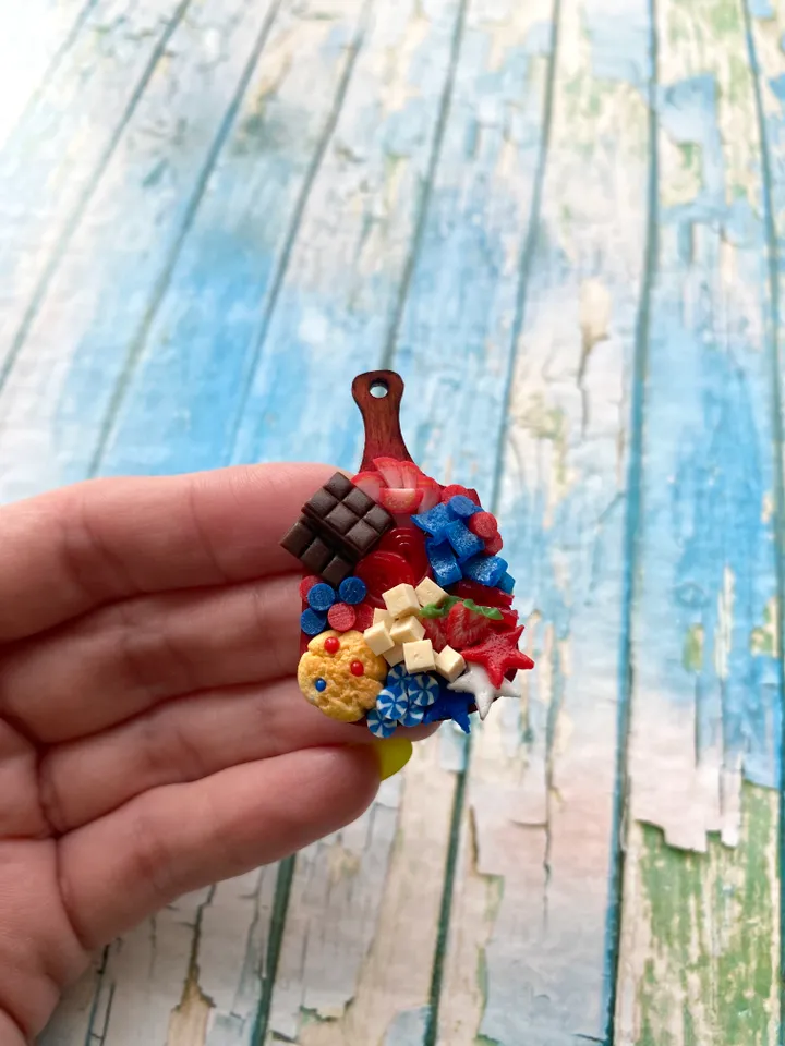 Miniature 4th July Charcuterie board with polymer clay Souvenir