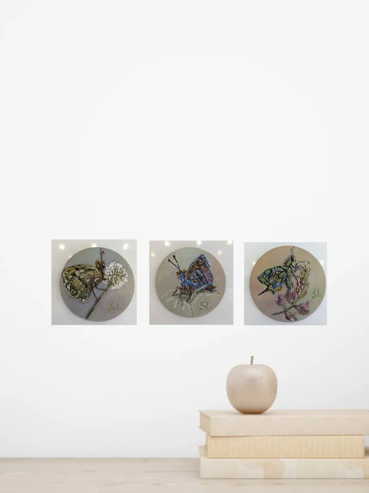 Butterfly Miniature Set Oil Painting Magnetic Round Canvas 3 Inch