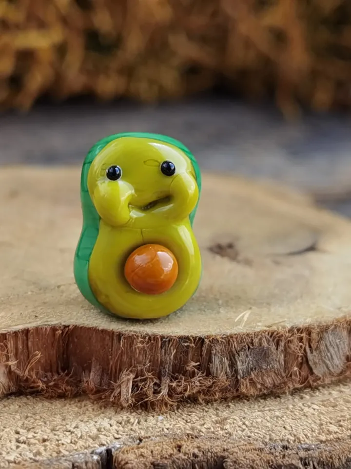 KAWAII AVOCADO figurine Miniature Avocado Glass Avocado beads Vegetable beads Miniature animals Vegatable ornament Decor Glass figurines