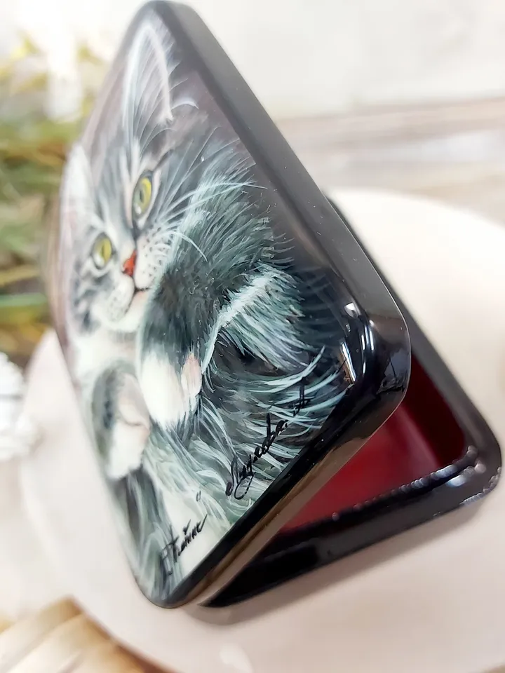 Nice Russian lacquer box "Gray Cat ", Hand painted miniature, jewelry box, Gift for cat lovers, Art gift Fedoskino
