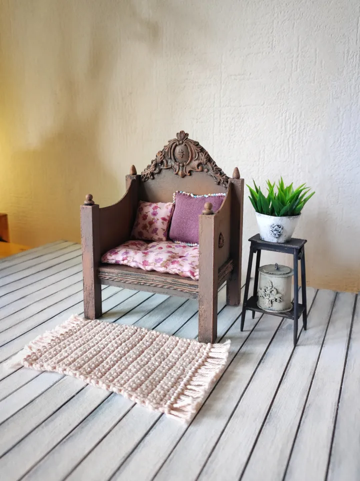 Dollhouse Furniture Set with Shabby Armchair for Dolls scale 1/6