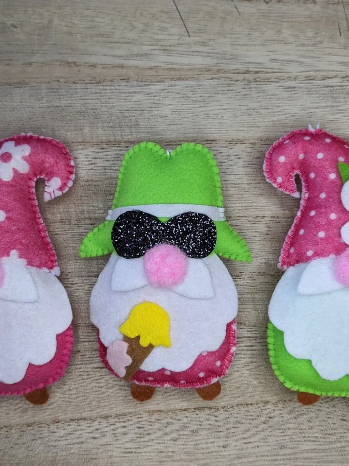 Holiday Gnomes, Felt Christmas Tree Decorations, Scandinavian Gnome, Christmas Gnomes, Swedish Gnome, Gnome with glasses, Set 3 toy