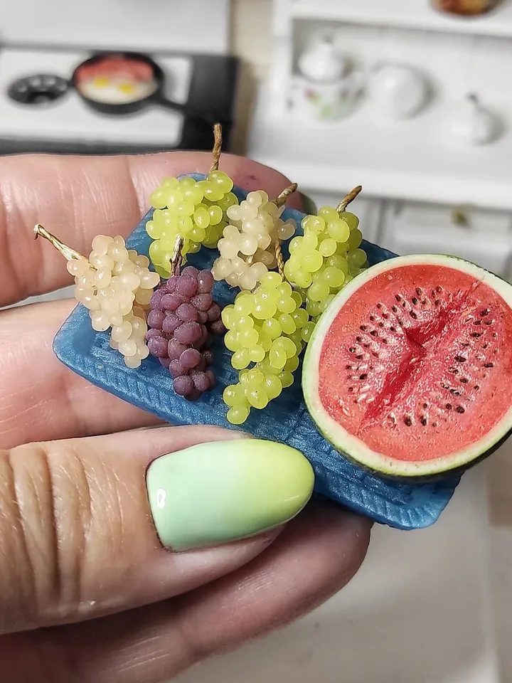 Realistic Watermelon for dollhouse, miniature, doll house, food, gift ideas, mini fruit, dollhouse miniatures, micro