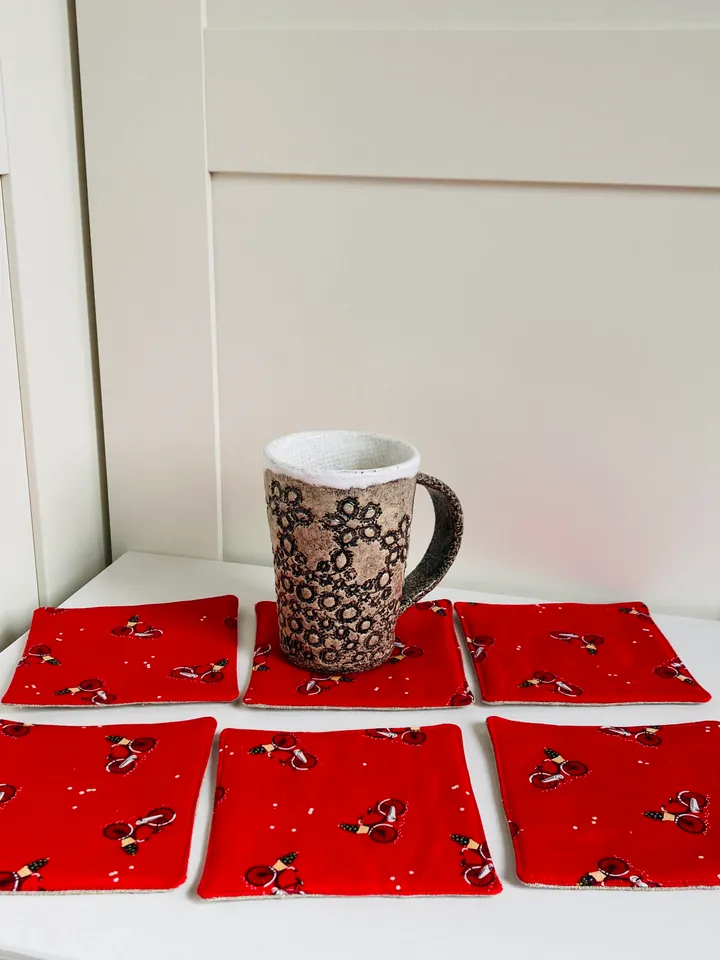 Coasters with New Year's Eve Set of 6 Linen-cotton coasters 4.5'' x 4.5''