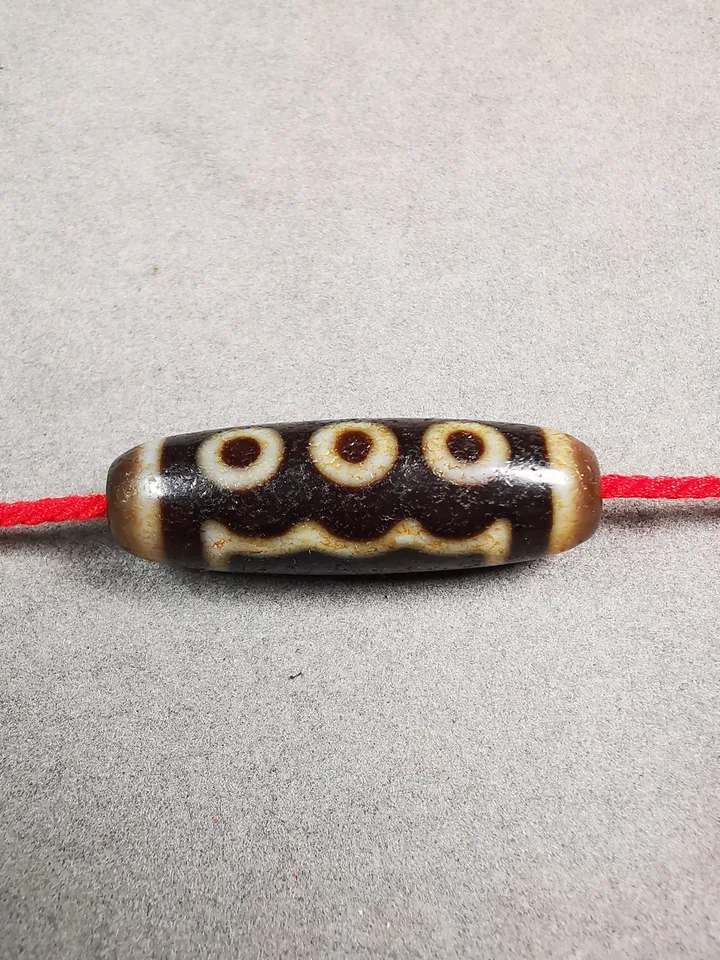 Gandhanra Tibetan 5 Eyed Dzi Bead,Tibetan Chung,Wealth Amulet,Small Size 36*11 mm
