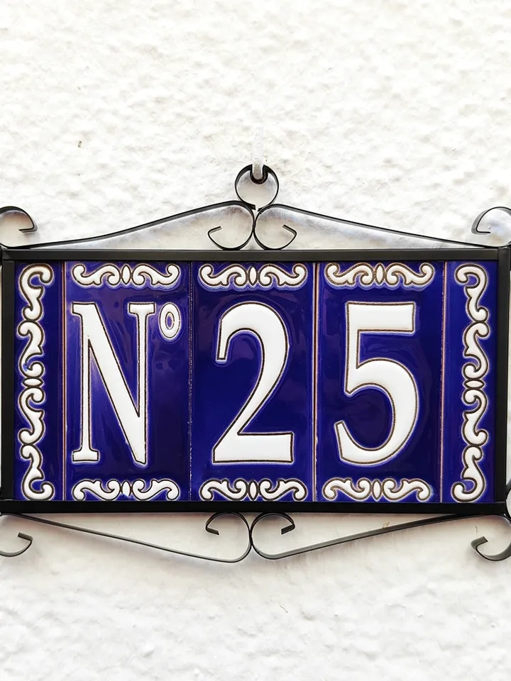 Ceramic letters and numbers 11cm (4.3") for the wall - Hand-glazed in Spain - "AZUL-FONDO" models - Ceramic letters number -