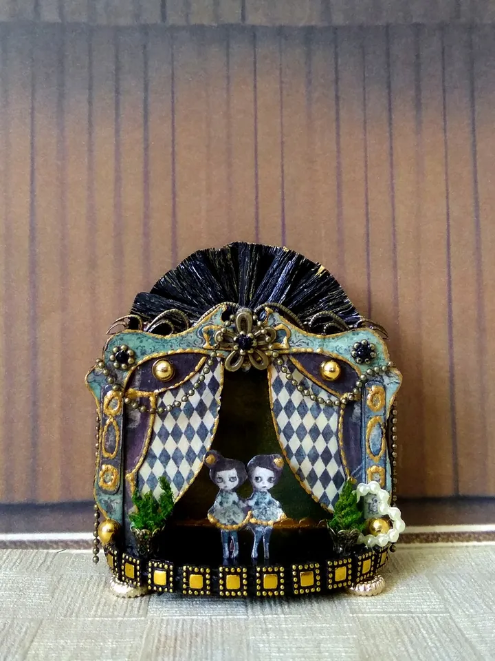 Miniature puppet theater for doll houses.1:12 scale.