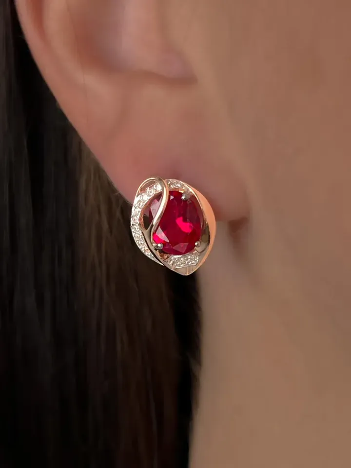 Earrings made of 925 silver (585 gold plated) with corundum and ruby