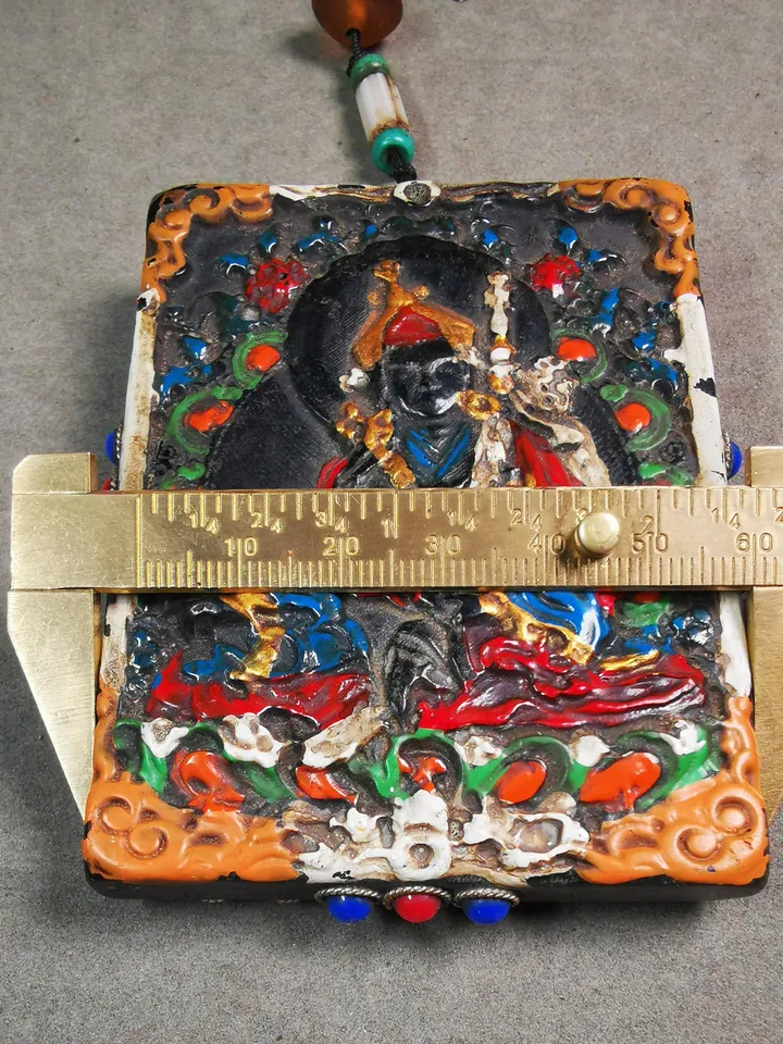 Antique Tibetan Statue - Guru Rinpoche Amulet Badge,Made of Black Jade,Inlaid 9 Eyes Dzi and Agate,85×65mm