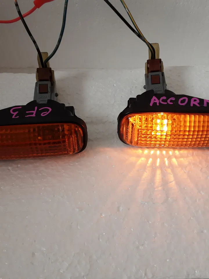 USED Genuine STANLEY Honda Civic EK9 JDM OEM Amber Side Marker Lights