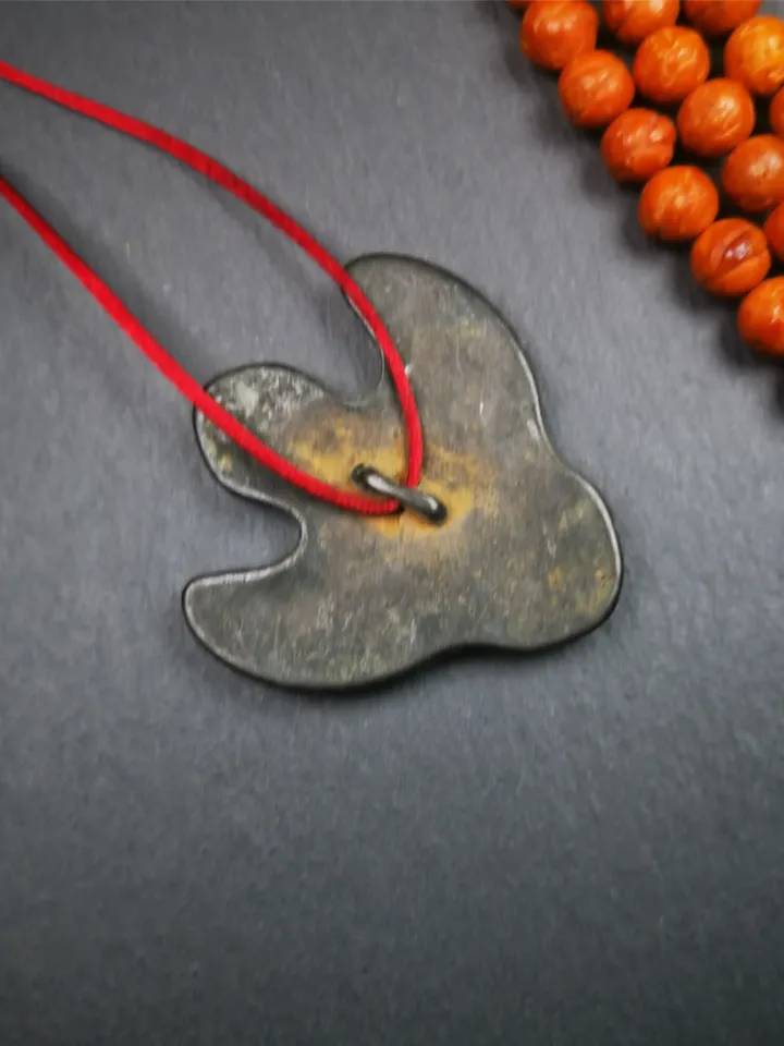 Gandhanra Antique Tibetan Buddhist Amulet Pendant,Garuda,Garula,Suparna,Golden-winged Bird,Made of Thokcha,1.93"